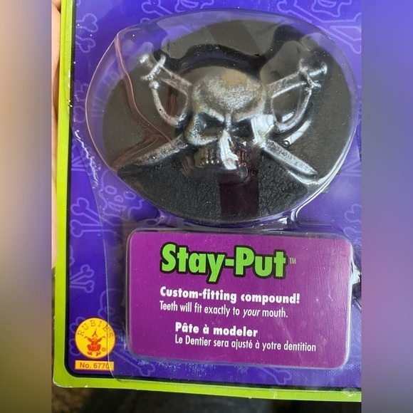 ADULT PIRATE Accessories Kit Costumes: eye patch, bandana, beard, teeth - Picture 3 of 9